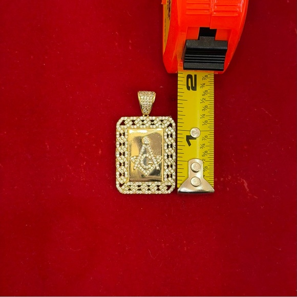 Masonic Square & Compass Pendant 18K Gold Dipped Silver Iced CZ Approx 12g - Picture 8 of 8